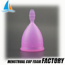 Использование силиконовых менструальных чашек для женской гигиены